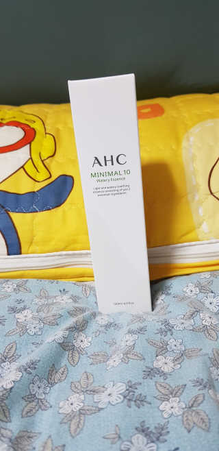 AHC 에이 에이치 씨 미니멀 10 워터리 에센스 — 4.83점을 준 리뷰어가 2018년 11월 올린 사용 사진