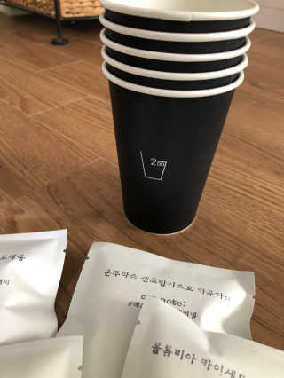 200ml 스페셜티 커피 드립백 프리미엄 패키지 샘플러 — 4점을 준 리뷰어가 2019년 10월 올린 사용 사진