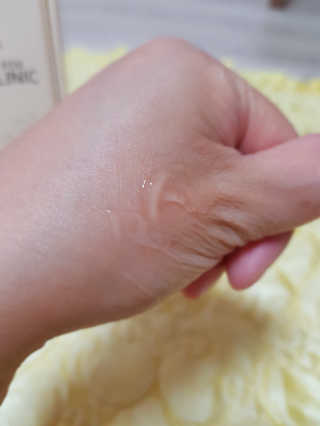 뷰티여우_아토클리닉 [아토클리닉] 아기들이 쓰는 보습, 진정 수딩젤 2개 — 4점을 준 리뷰어가 2019년 5월 올린 사용 사진
