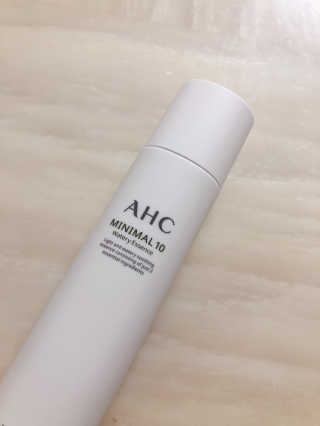 AHC 에이 에이치 씨 미니멀 10 워터리 에센스 — 5점을 준 리뷰어가 2018년 12월 올린 사용 사진