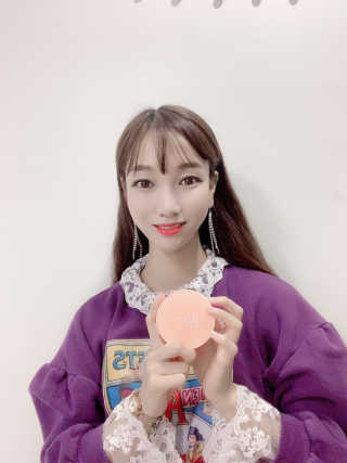 [블랙루즈] 피치 커버 벨벳 쿠션 2종 중 택1 — 5점을 준 리뷰어가 2019년 10월 올린 사용 사진