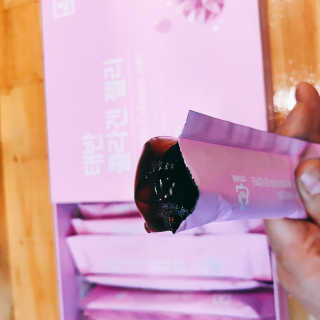 네츄럴굿띵스 태반 콜라겐 젤리 15포 — 5점을 준 리뷰어가 2018년 11월 올린 사용 사진