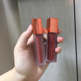 [블랙루즈] 에어 핏 벨벳 틴트3 택1+랜덤1 — 5점을 준 리뷰어가 2019년 3월 올린 사용 사진