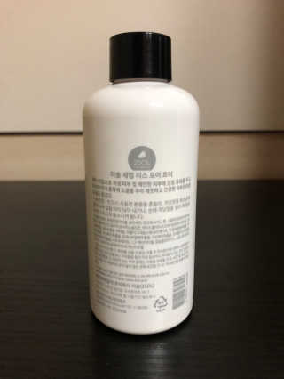이솔화장품 이솔 세범 리스 포어 토너 200ml — 5점을 준 리뷰어가 2018년 8월 올린 사용 사진