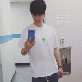데이라이프 My favorite thing 1/2 shirts — 4점을 준 리뷰어가 2016년 7월 올린 사용 사진