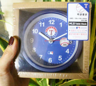 MLB WATCH n LEISURE MLB 아날로그 디자인 탁상시계 8종 — 5점을 준 리뷰어가 2019년 12월 올린 사용 사진