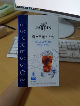 (주)쟈뎅 [쟈뎅] 에스프레소스틱 아이스블렌드 — 5점을 준 리뷰어가 2019년 4월 올린 사용 사진