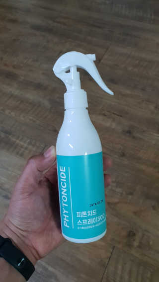 화목한가정 순수니아 피톤치드 스프레이 300ml — 5점을 준 리뷰어가 2019년 3월 올린 사용 사진