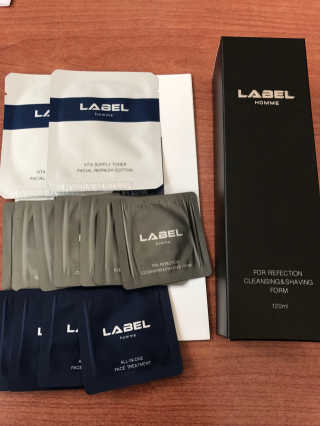 레이블옴므-labelhomme 포 리펙션 클렌징&쉐이빙 폼 — 4.5점을 준 리뷰어가 2017년 1월 올린 사용 사진
