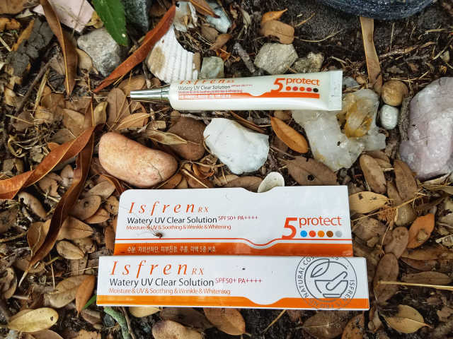 ISFREN Rx Watery UV Clear Solution 리뷰 사진