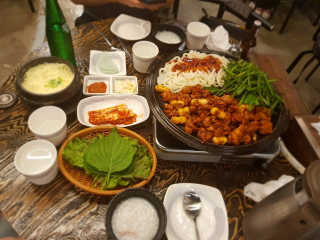 고향원조숯불닭갈비 [고향산천원조숯불닭갈비] 뼈없는 숯불닭갈비 2인세트 — 5점을 준 리뷰어가 2018년 9월 올린 사용 사진