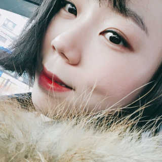 셀레뷰 온 스테이지 리퀴드  아이틴트 — 4.33점을 준 리뷰어가 2018년 2월 올린 사용 사진
