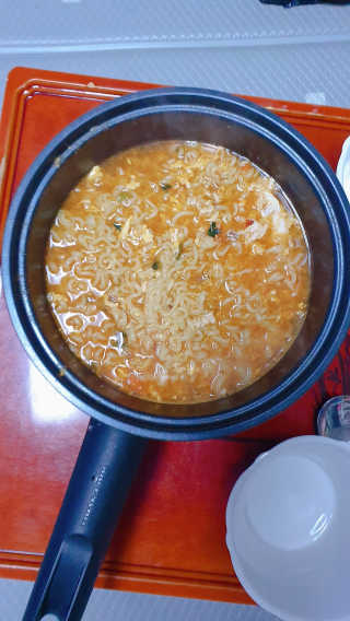 라면 그대로가 제일 맛있는 더엄마라면 — 5점을 준 리뷰어가 2019년 9월 올린 사용 사진
