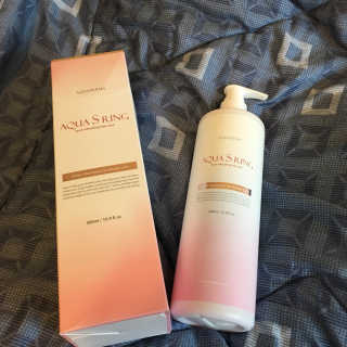 아쿠아큐링 아쿠아S링 퓨어리프레싱 헤어케어 500ml — 5점을 준 리뷰어가 2018년 7월 올린 사용 사진