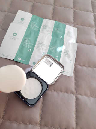 수피요 통동 팔공검 NO SEBUM POWDER PACT — 4점을 준 리뷰어가 2018년 7월 올린 사용 사진