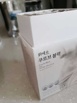 [하우투잇] 뤼에르 쿠르브 블랙 10ml x 30포 총 300ml — 4점을 준 리뷰어가 2020년 3월 올린 사용 사진