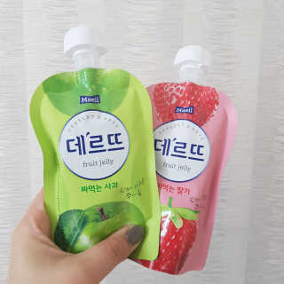 데르뜨 떠먹는 과일 3종, 짜먹는 과일 2종 총 10개 체험 — 5점을 준 리뷰어가 2020년 3월 올린 사용 사진