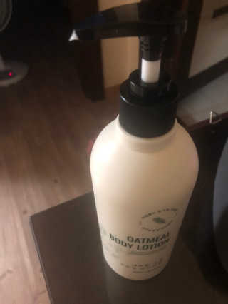 (주)에네스티 내추럴 촉촉  오트밀 바디로션 500ml — 1점을 준 리뷰어가 2019년 8월 올린 사용 사진