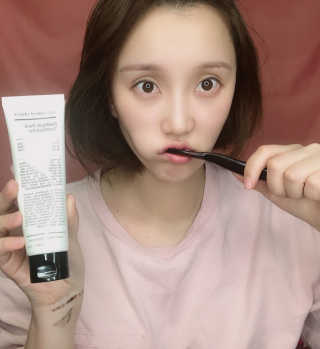 the naked object 디블랙팩치약 디블랙칫솔 세트 — 5점을 준 리뷰어가 2019년 1월 올린 사용 사진