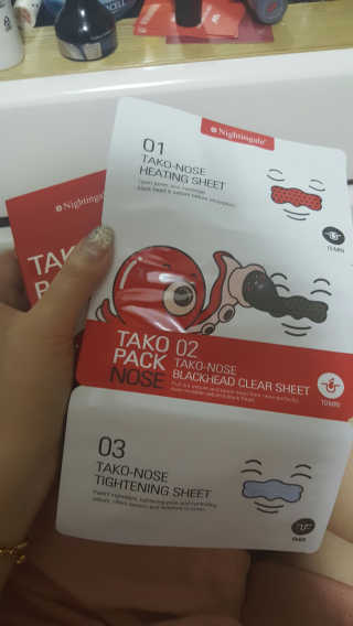 나이팅게일 TAKO PACK NOSE [문어코팩] — 4.33점을 준 리뷰어가 2017년 6월 올린 사용 사진
