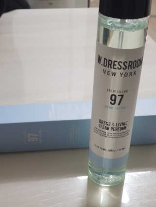 더블유드레스룸 드레스퍼퓸 150ml — 5점을 준 리뷰어가 2018년 11월 올린 사용 사진