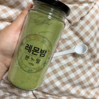 초능력 국내산 레몬밤 분말 — 5점을 준 리뷰어가 2019년 8월 올린 사용 사진