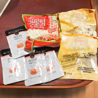 미쓰리떡볶이 just 10 min 패키지 — 3.83점을 준 리뷰어가 2018년 5월 올린 사용 사진