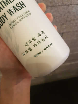 (주)에네스티 내추럴 촉촉  오트밀 바디워시 500ml — 4.5점을 준 리뷰어가 2019년 8월 올린 사용 사진