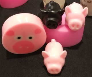 [펫토리아] 한발뚝딱 고양이 스크래쳐 BEST상품 — 5점을 준 리뷰어가 2019년 2월 올린 사용 사진