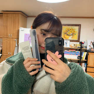 the naked object 디블랙팩치약 디블랙칫솔 세트 — 4점을 준 리뷰어가 2020년 3월 올린 사용 사진