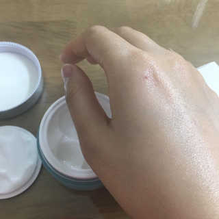 아크웰 아쿠아 클리니티 수분크림 — 4점을 준 리뷰어가 2018년 10월 올린 사용 사진