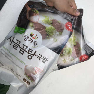 [풀무원] 사골곰탕국밥 황태해장국밥 — 5점을 준 리뷰어가 2018년 6월 올린 사용 사진