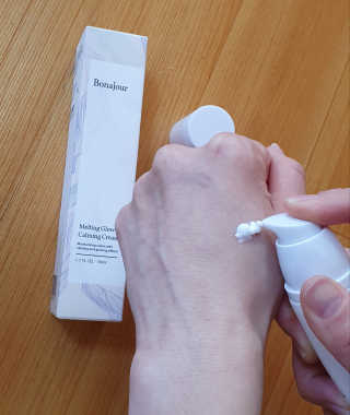 보나쥬르 멜팅 글로우 카밍 크림 50ml — 5점을 준 리뷰어가 2020년 1월 올린 사용 사진