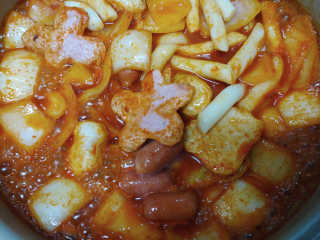 잠실맛집,홍코너떡볶이가우리집에[옛날맛,짜장맛옵션] — 4.5점을 준 리뷰어가 2019년 11월 올린 사용 사진