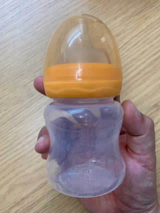 유비맘 신생아젖병 120ml 트리플팩_ 젖꼭지 포함 — 3.5점을 준 리뷰어가 2020년 3월 올린 사용 사진