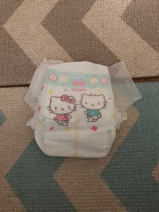 부드러운 헬로키티 기저귀 테이프형 — 5점을 준 리뷰어가 2020년 2월 올린 사용 사진