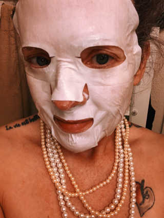 Pearl Collagen Velvet Mask 1 BOX by YVESOM — 5점을 준 리뷰어가 2019년 2월 올린 사용 사진