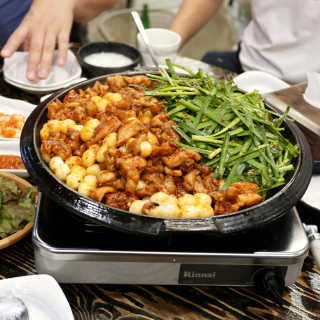 고향원조숯불닭갈비 [고향산천원조숯불닭갈비] 뼈없는 숯불닭갈비 2인세트 — 5점을 준 리뷰어가 2018년 9월 올린 사용 사진