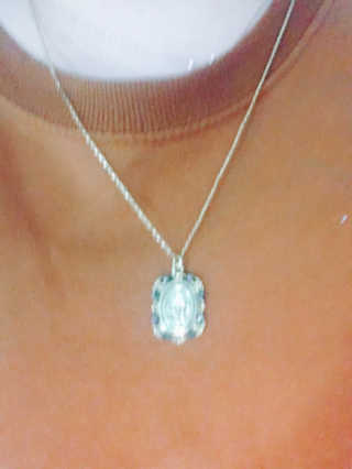 쥬얼카운티 92.5 Silver Byzantine Coin Pendant Necklace — 5점을 준 리뷰어가 2018년 11월 올린 사용 사진