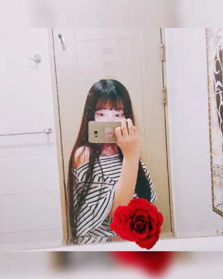 보타미안  엔젤모링가 아쿠아베리어 팩 — 5점을 준 리뷰어가 2018년 2월 올린 사용 사진