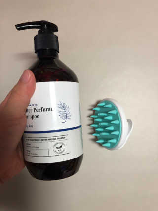 달리프 베러 퍼퓸 샴푸 1000ml 레이니데이 or 일랑로즈 — 5점을 준 리뷰어가 2018년 11월 올린 사용 사진