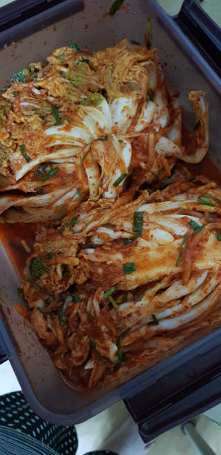 직접 버무려보는 연안식품 프리미엄 포기김치 — 5점을 준 리뷰어가 2019년 8월 올린 사용 사진