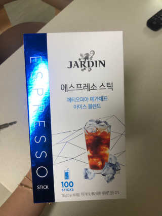 (주)쟈뎅 [쟈뎅] 에스프레소스틱 아이스블렌드 — 4점을 준 리뷰어가 2019년 4월 올린 사용 사진