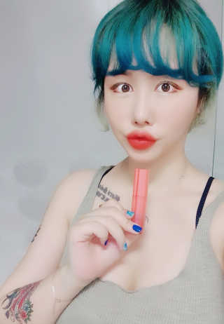 [블랙루즈] 컬러 락 하트 틴트 1+1 — 5점을 준 리뷰어가 2019년 8월 올린 사용 사진