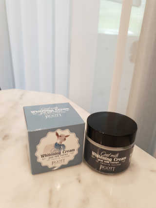 지고트 산양유 화이트닝 크림 70ml — 5점을 준 리뷰어가 2019년 8월 올린 사용 사진