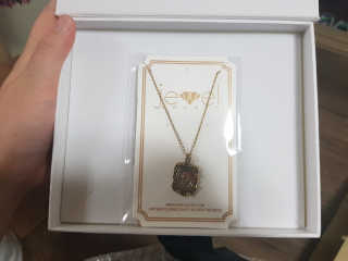 쥬얼카운티 92.5 Silver Byzantine Coin Pendant Necklace — 5점을 준 리뷰어가 2018년 11월 올린 사용 사진