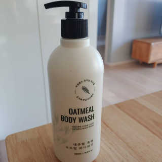 (주)에네스티 내추럴 촉촉  오트밀 바디로션 500ml — 5점을 준 리뷰어가 2019년 12월 올린 사용 사진