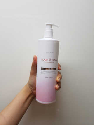 아쿠아큐링 아쿠아S링 퓨어리프레싱 헤어케어 500ml — 5점을 준 리뷰어가 2018년 8월 올린 사용 사진