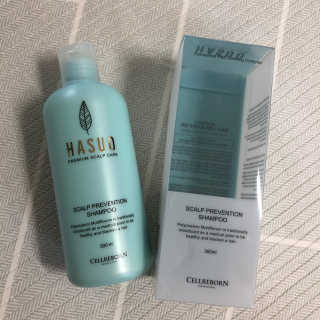 셀리본 하수오 내츄럴 프리벤션 탈모관리 샴푸 300ml — 5점을 준 리뷰어가 2019년 11월 올린 사용 사진
