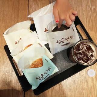 삼송빵집 부천점 [삼송빵집 부천역사점]삼송빵집 특별세트 — 5점을 준 리뷰어가 2019년 8월 올린 사용 사진